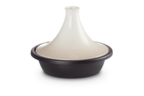 Le Creuset - Gietijzeren tajines in Meringue 31cm 3,7l Le Creuset - Gietijzeren tajines in Meringue 31cm 3,7l