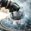 BIG GREEN EGG - CAST IRON GRILL PRESS BIG GREEN EGG - CAST IRON GRILL PRESS