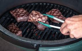 BIG GREEN EGG - Dual Gietijzeren Grillrooster - M BIG GREEN EGG - Dual Gietijzeren Grillrooster - M