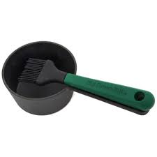 BIG GREEN EGG - SAUCE POT W/ BASTING BRUSH CAST IRON BIG GREEN EGG - SAUCE POT W/ BASTING BRUSH CAST IRON
