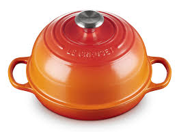 Le Creuset - SIGNATURE BRAAD STOOFPAN VOOR BROOD FLAME Le Creuset - SIGNATURE BRAAD STOOFPAN VOOR BROOD FLAME