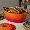Le Creuset * Gietijzeren ovale braadpan in Oranjerood 40cm 13,9l Le Creuset * Gietijzeren ovale braadpan in Oranjerood 40cm 13,9l
