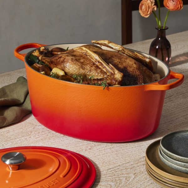 Le Creuset * Gietijzeren ovale braadpan in Oranjerood 40cm 13,9l Le Creuset * Gietijzeren ovale braadpan in Oranjerood 40cm 13,9l