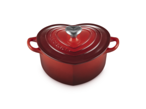 LE CREUSET - Braadpan Hart in Geëmailleerd Gietijzer met RVS Hartjesknop 20 cm - 1.9L Cerise LE CREUSET - Braadpan Hart in Geëmailleerd Gietijzer met RVS Hartjesknop 20 cm - 1.9L Cerise